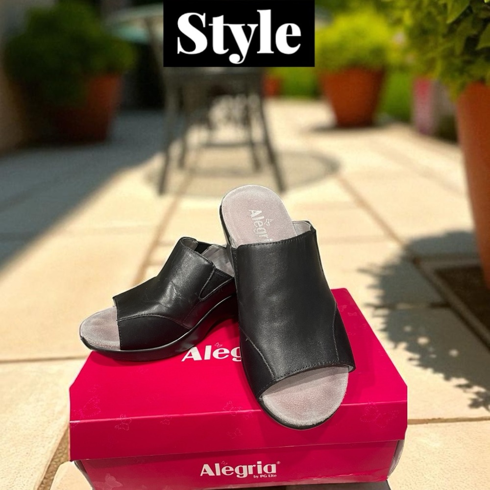Alegria Women's Black Nappa Open-Toe Mules
Very Good Condition    size 38 - Picture 12 of 16